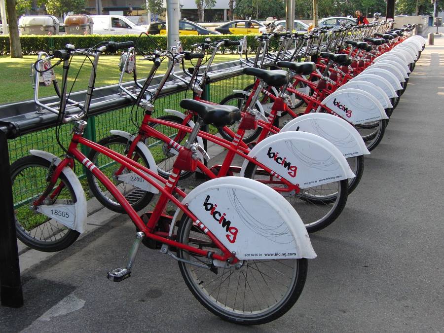 How to get around Cadiz, Spain