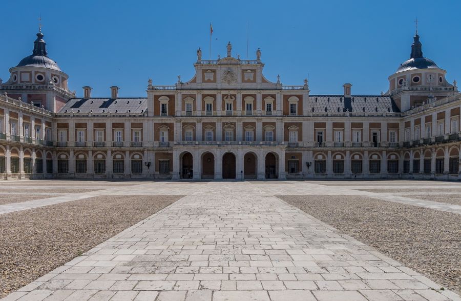 Explore the Royal Palace: