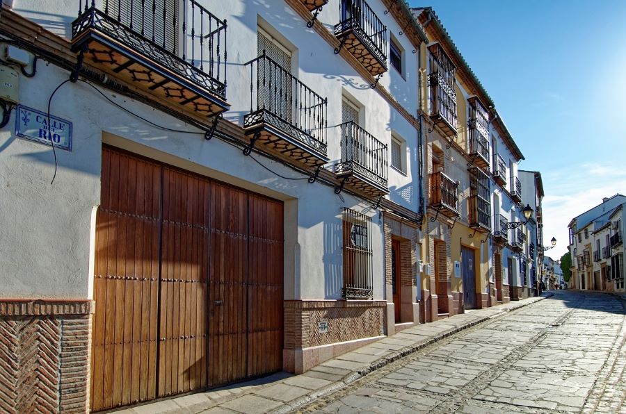 What can you see in just one day at Antequera?