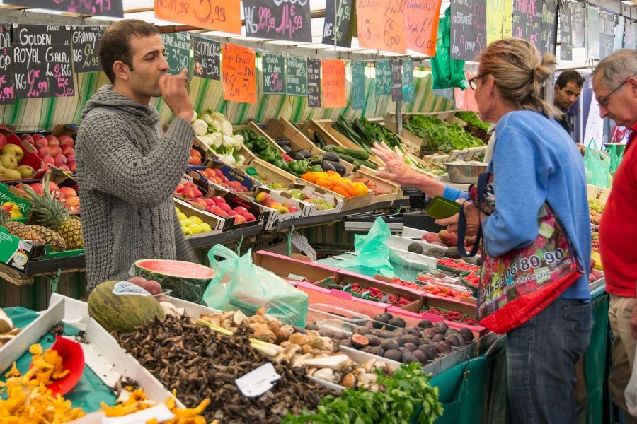 Inside tips to eating and shopping around Cadiz, Spain