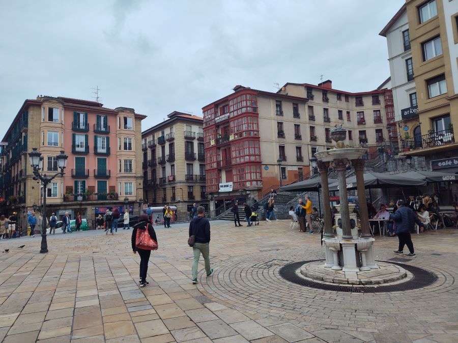 Exploring the Old Town of Bilbao