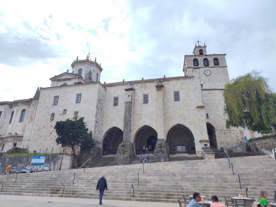 Cathedral of Nuestra Señora de la Asunción and its cloisters