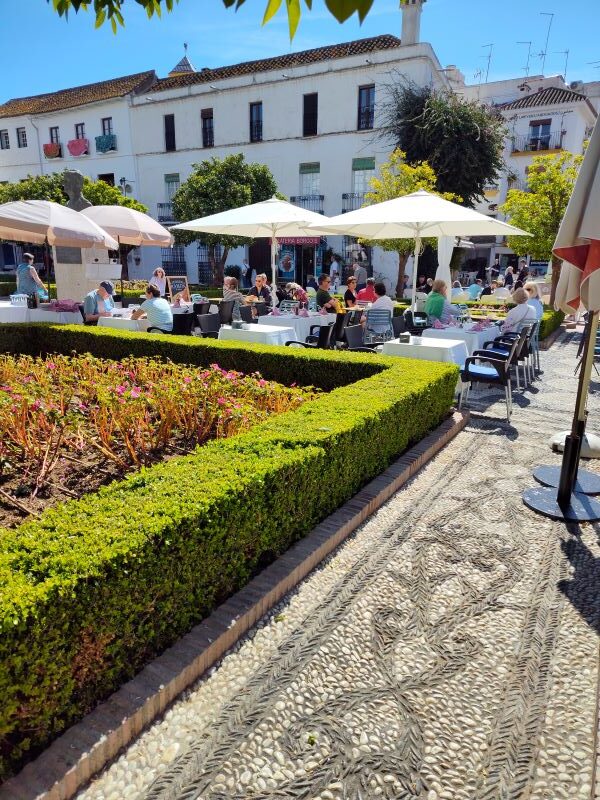 Old Town (Casco Antiguo): Explore the charming historic quarter with its winding streets, vibrant plazas filled with flowers, and classic Andalusian architecture. Be sure to visit the famous Orange Square (Plaza de los Naranjos).