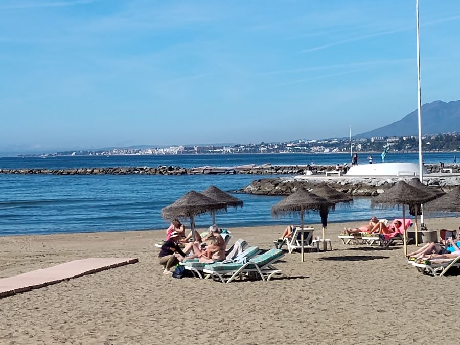 Puerto Cabopino Beach