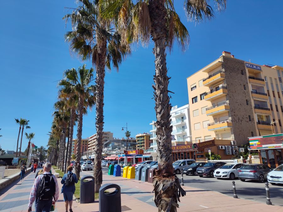 Torremolinos beach promenade