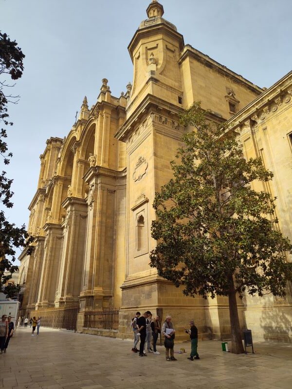 Visit Granada Cathedral