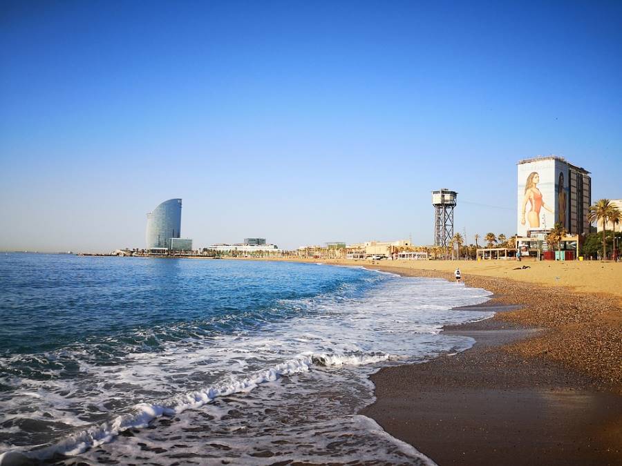 Visit the beaches of Barcelona