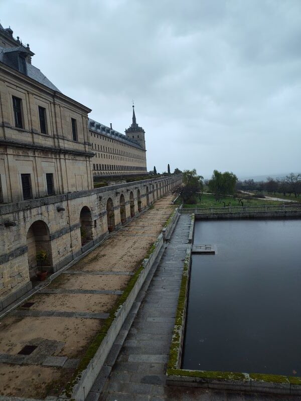 Explore the Public gardens of El Escorial