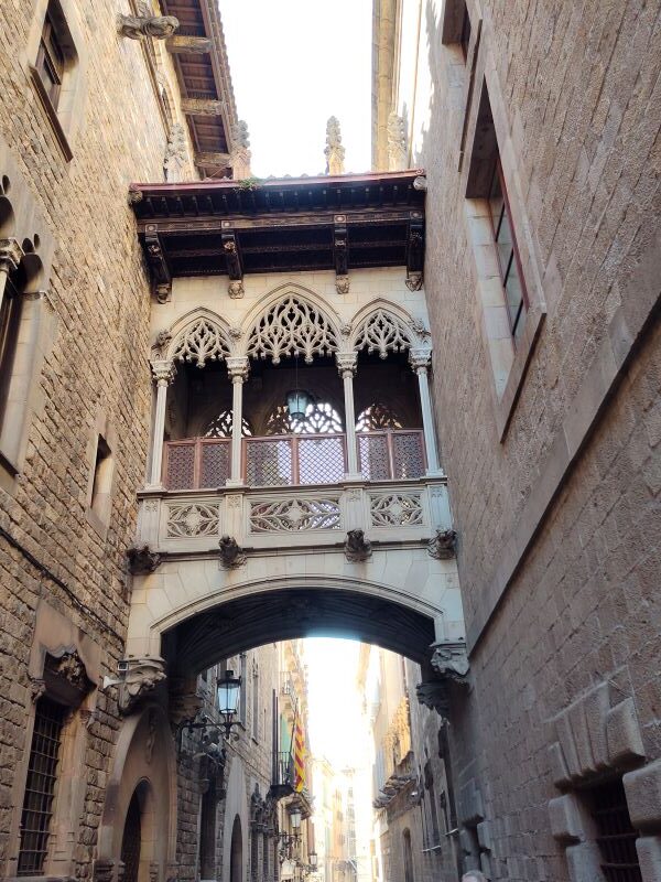 Gothic quarter Carrer del Bisbe