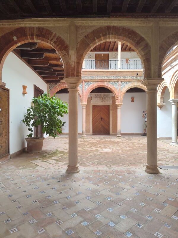 Palacio de Mondragón