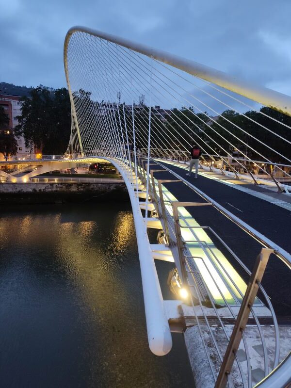 Zubizuri Bridge pedestrian access