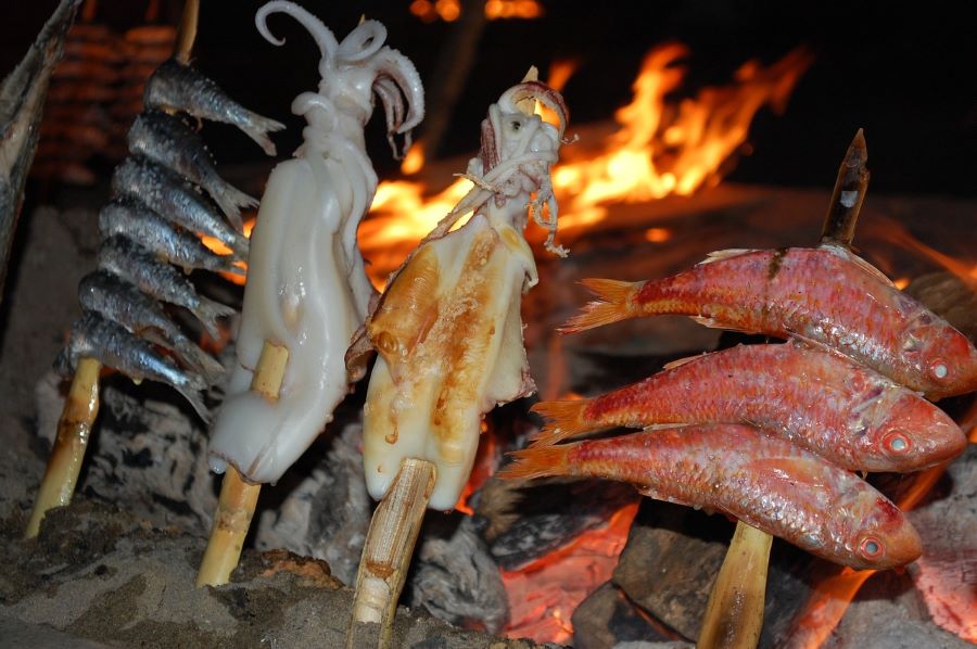 Rosada a la Plancha or Frita (Grilled or Fried Rosada Fish)