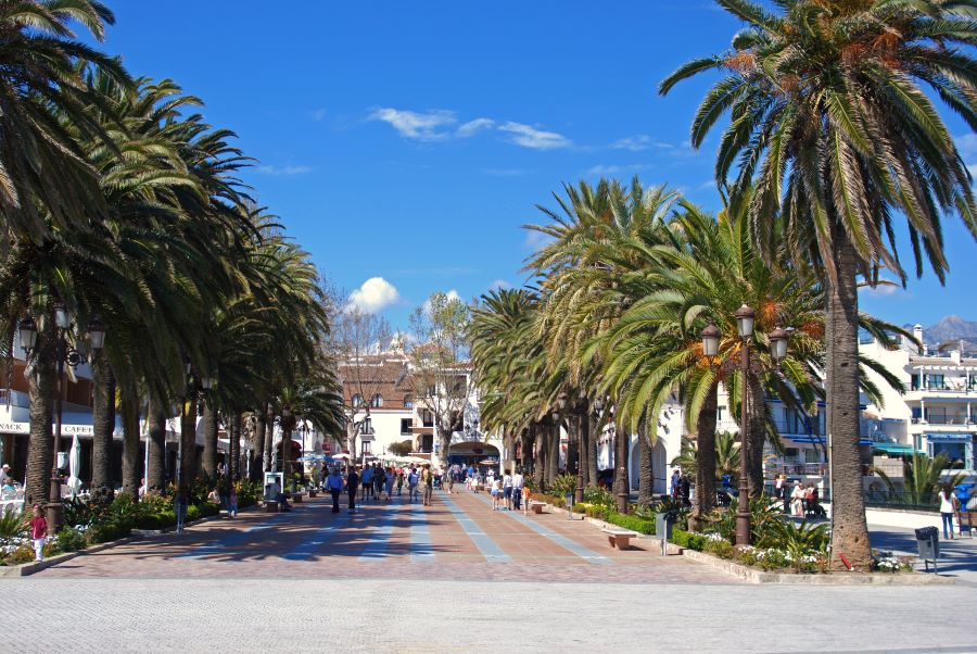 How to get to Nerja