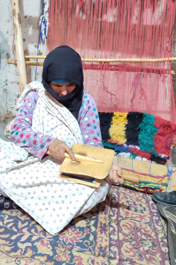 No tour is complete without visiting a carpet making process and displays of carpets made in this village