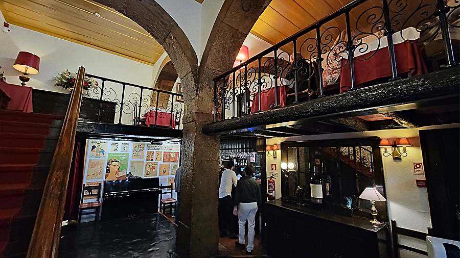 Fado Restaurants and Houses