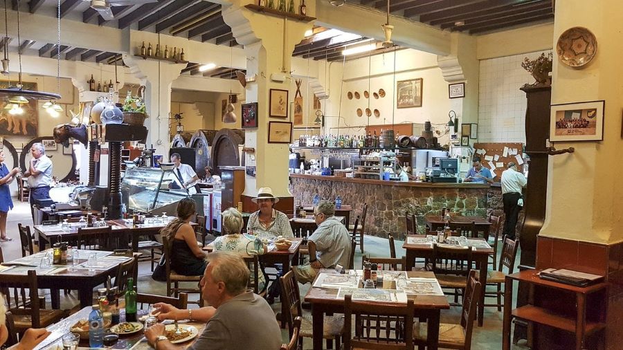 Where to try these popular Mallorcan dishes?